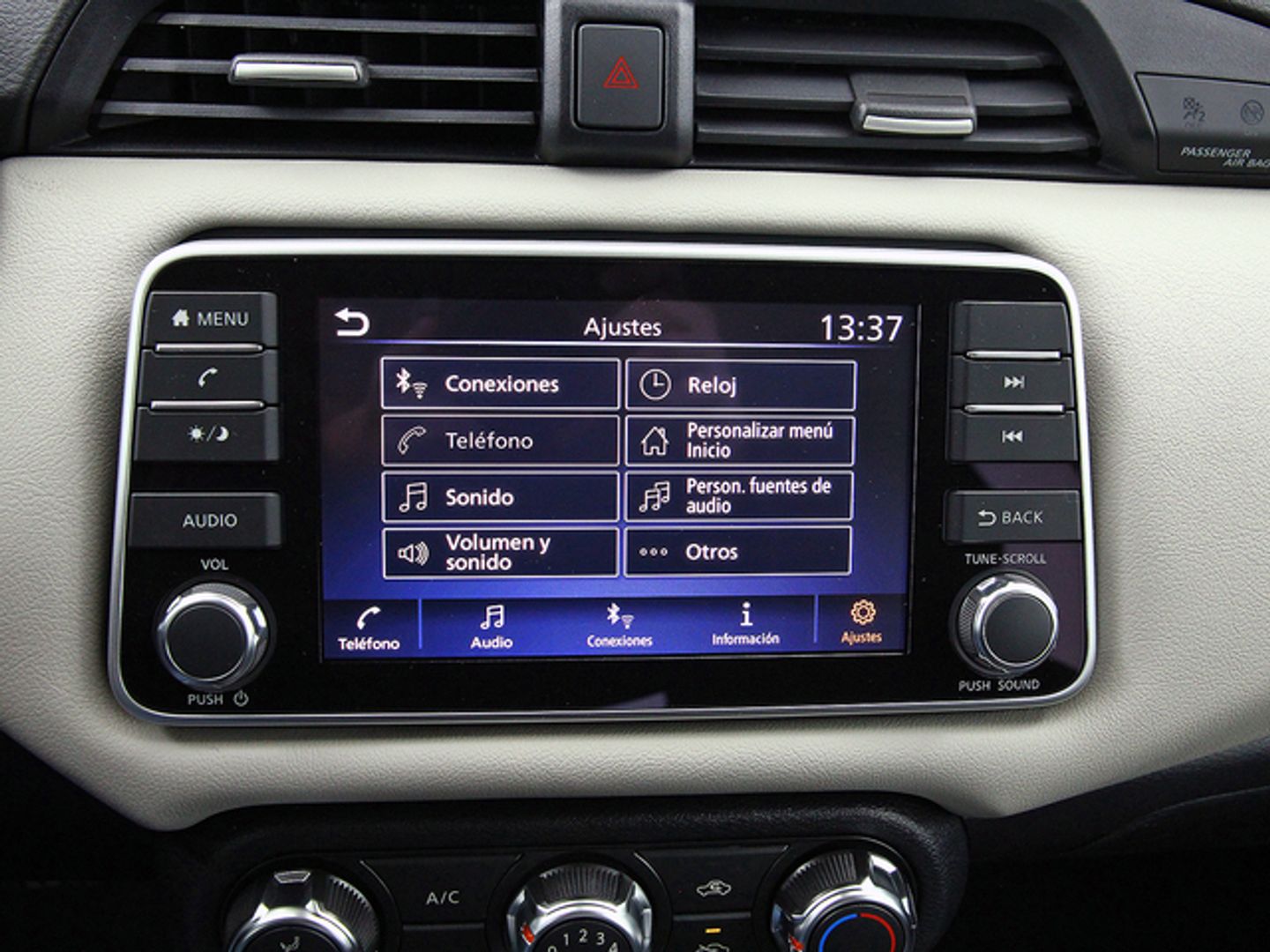 Nissan Micra IG-T 92 Acenta CVT 68 kW (92 CV)