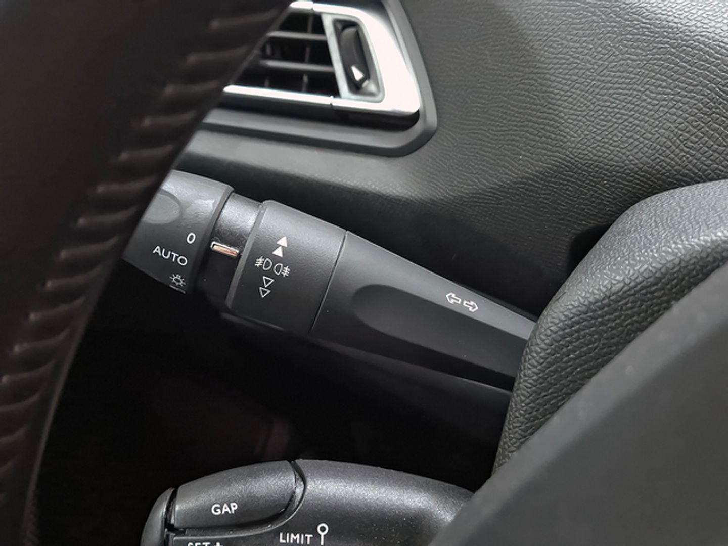 Peugeot 308 Allure Pack BlueHDi 130 S&S 96 kW (130 CV)
