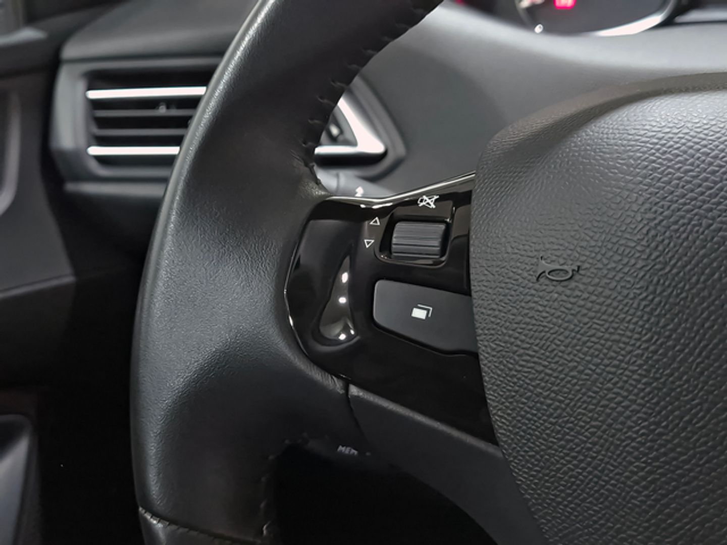 Peugeot 308 Allure Pack BlueHDi 130 S&S 96 kW (130 CV)