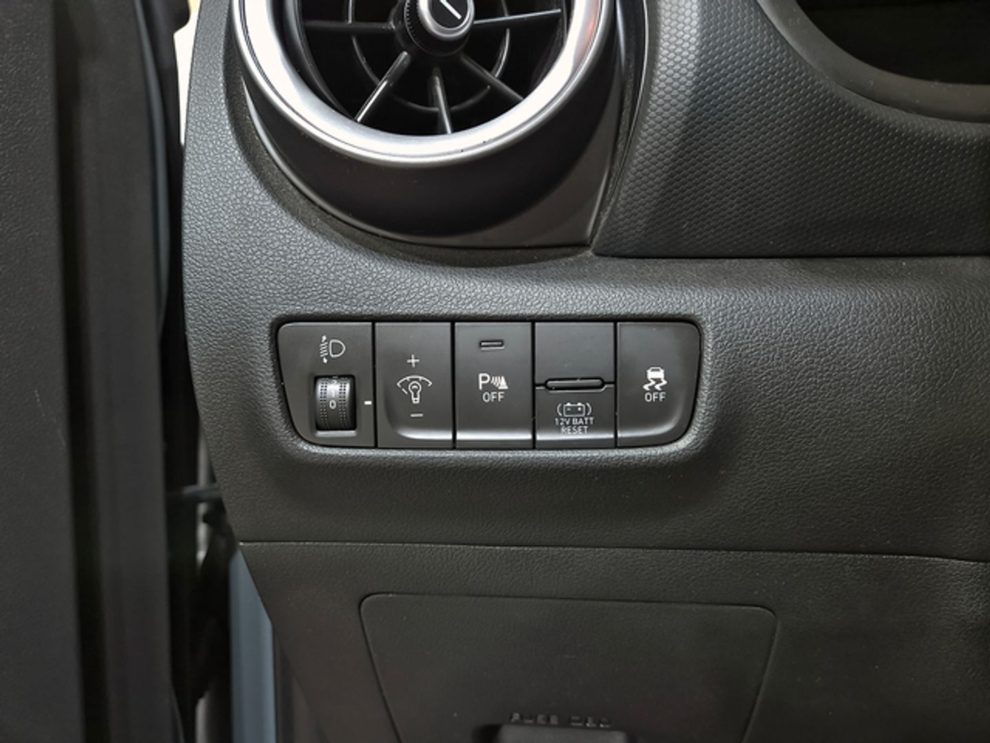 Hyundai Kona 1.6 GDI HEV Maxx DCT 104 kW (141 CV)