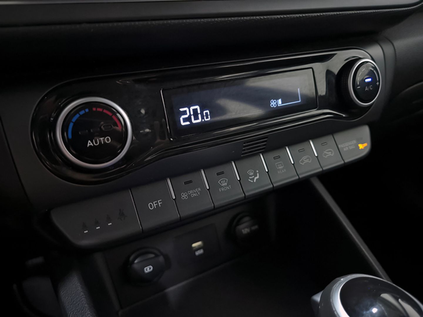 Hyundai Kona 1.6 GDI HEV Maxx DCT 104 kW (141 CV)