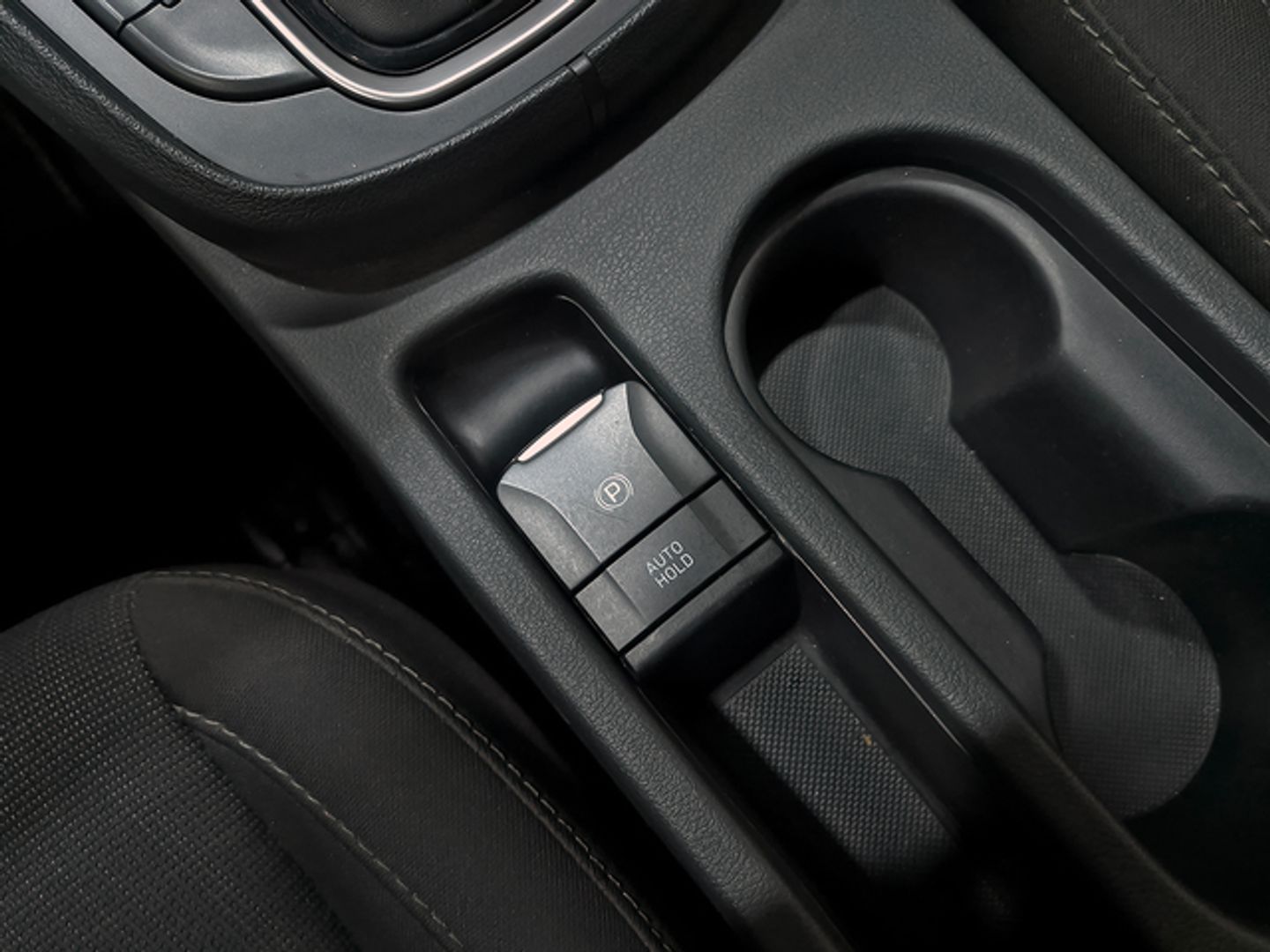 Hyundai Kona 1.6 GDI HEV Maxx DCT 104 kW (141 CV)