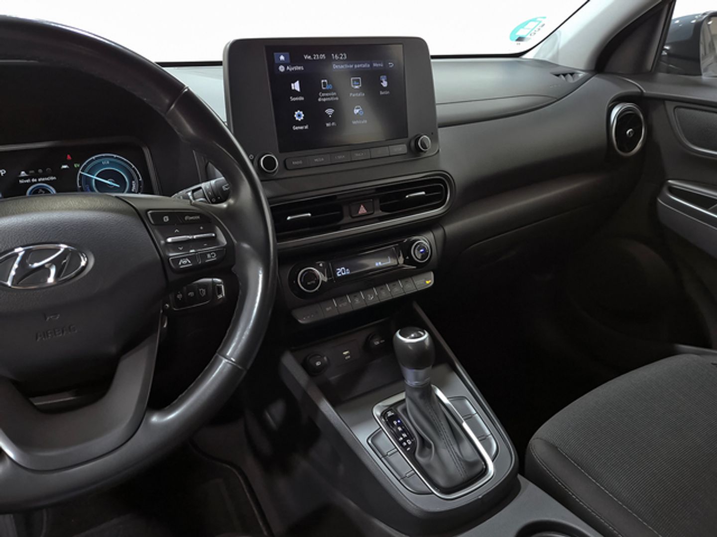 Hyundai Kona 1.6 GDI HEV Maxx DCT 104 kW (141 CV)