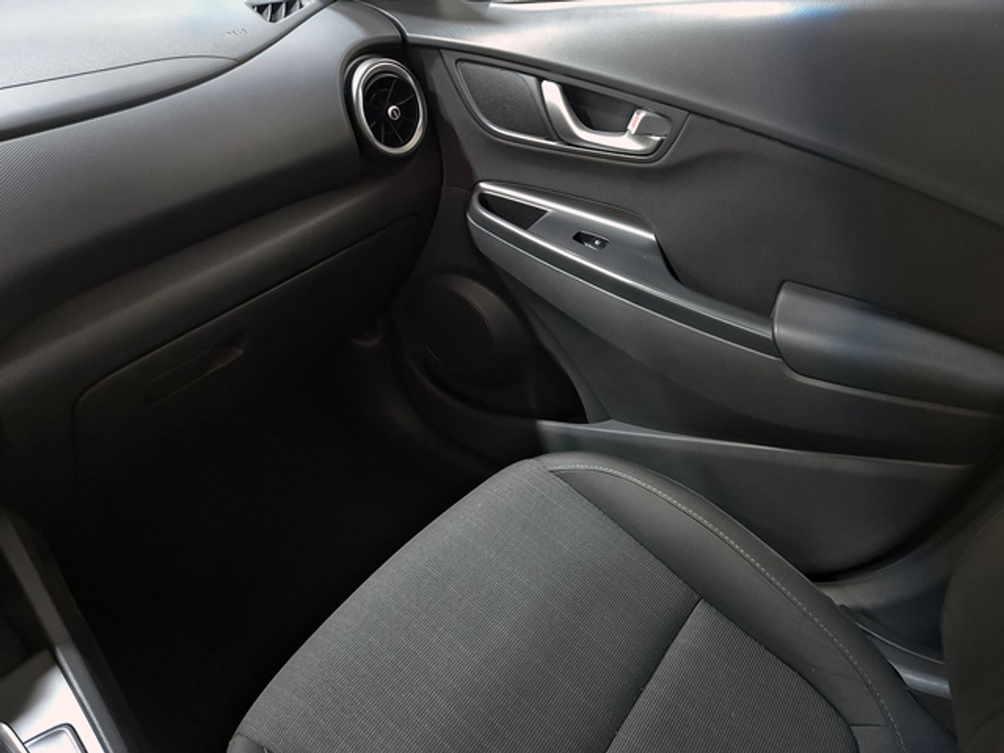 Hyundai Kona 1.6 GDI HEV Maxx DCT 104 kW (141 CV)