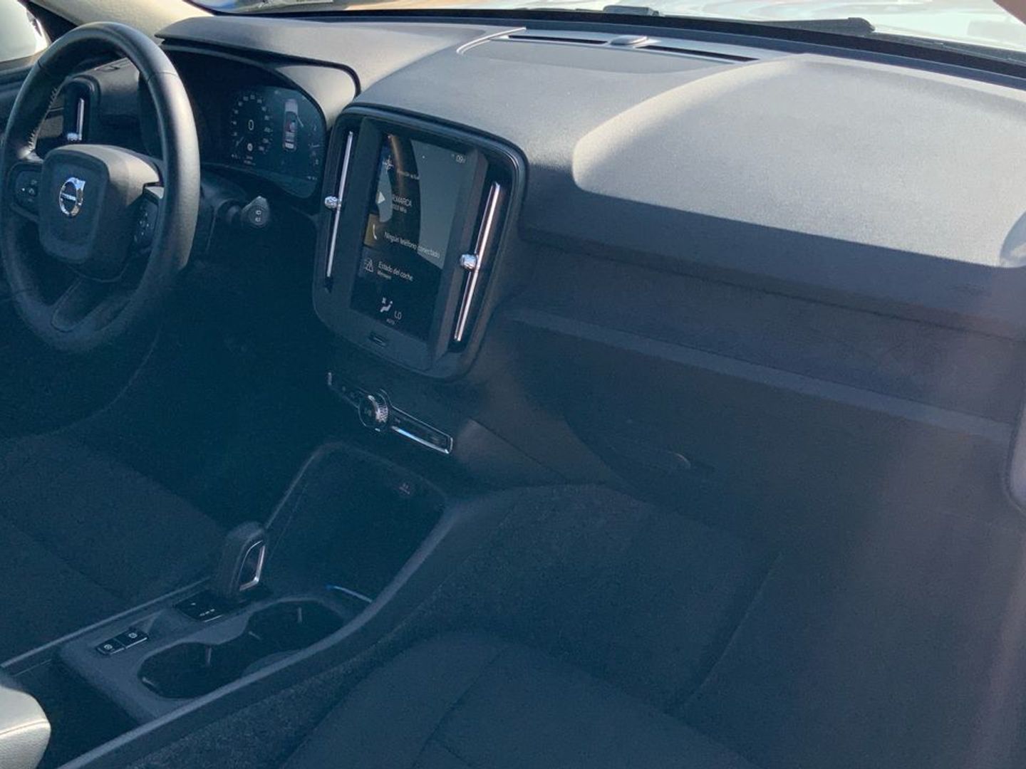 Volvo XC40 T3 Momentum Core Auto 120 kW (163 CV)