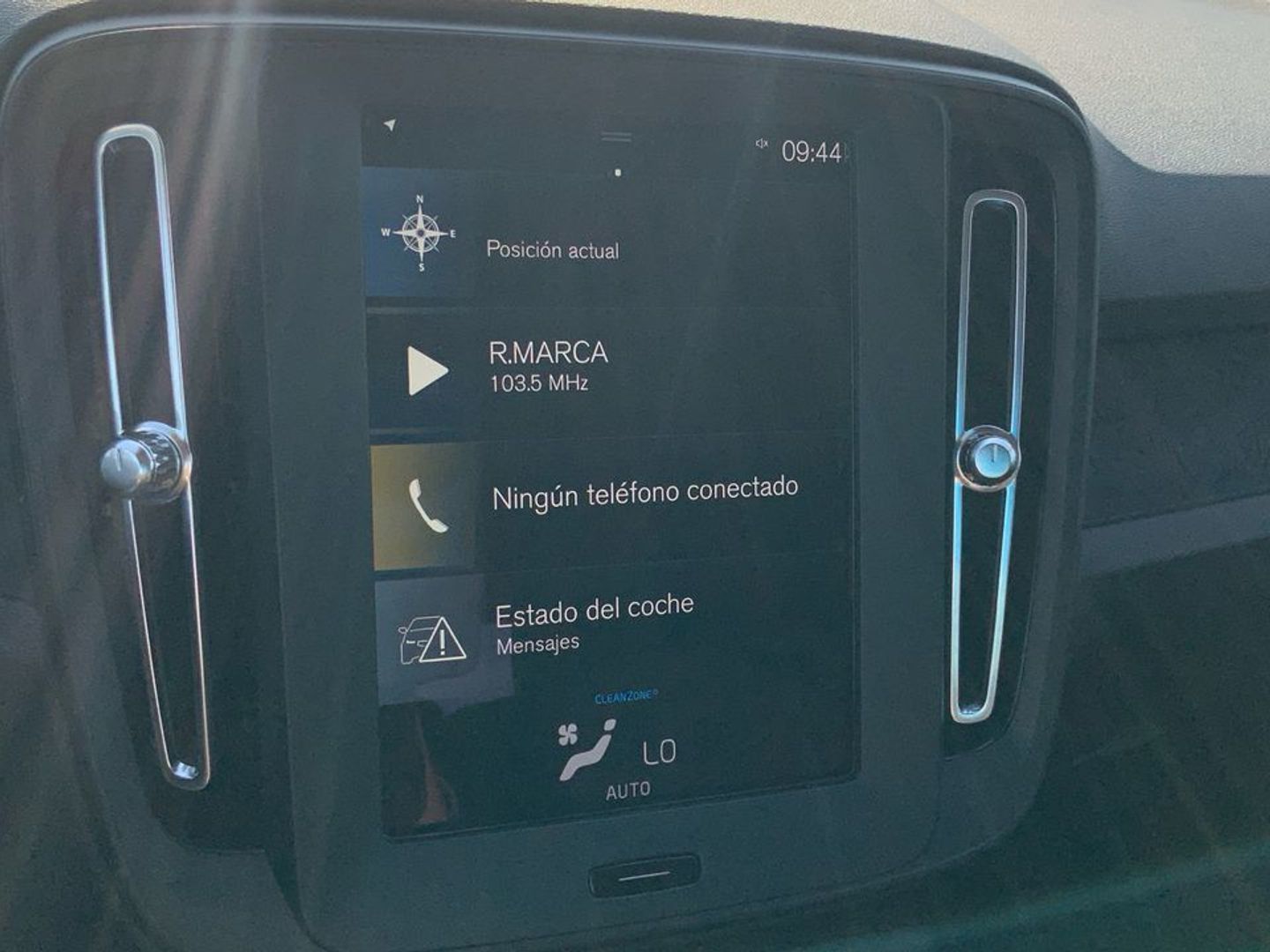 Volvo XC40 T3 Momentum Core Auto 120 kW (163 CV)