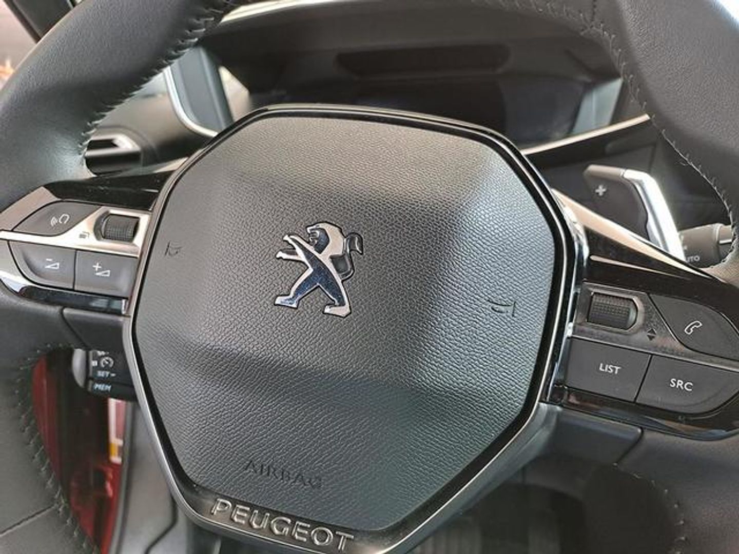Peugeot 2008 BlueHDi 130 S&S Allure Pack EAT8 96 kW (130 CV)