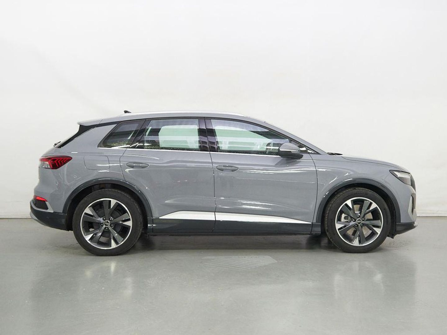 Audi Q4 e-tron Genuine edition 45 e-tron 82kWh 210 kW (286 CV)