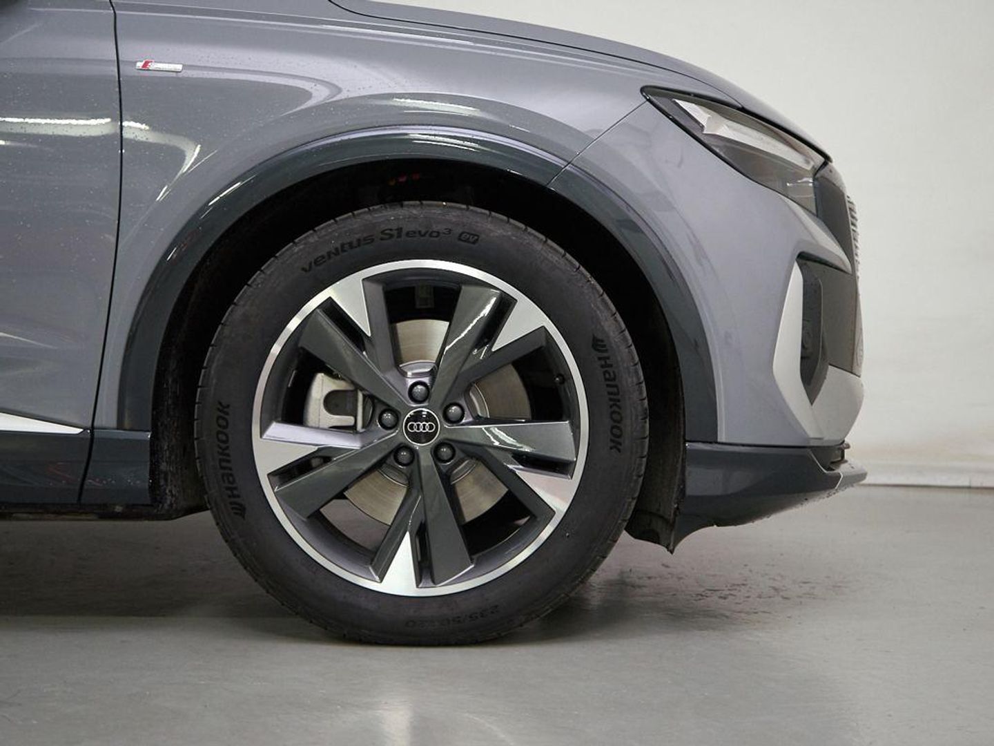 Audi Q4 e-tron Genuine edition 45 e-tron 82kWh 210 kW (286 CV)