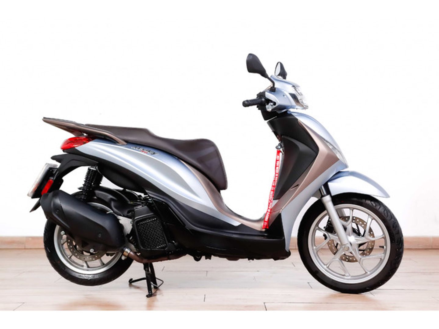 Piaggio Medley /S Medley 125/S Gris Plata Motorcycle