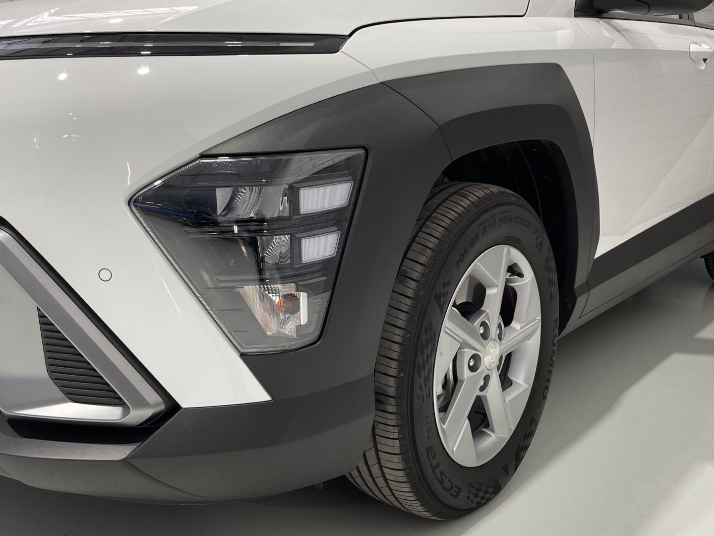 Hyundai Kona 1.6 GDI HEV Maxx DCT 104 kW (141 CV)