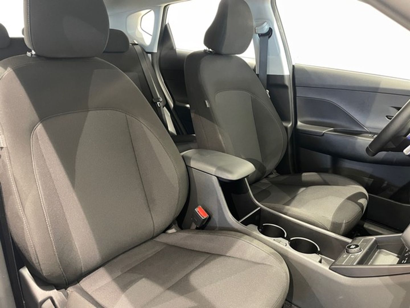 Hyundai Kona 1.6 GDI HEV Maxx DCT 104 kW (141 CV)