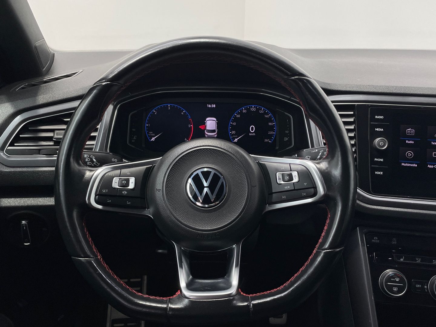 Volkswagen T-Roc Sport 2.0 TDI 110 kW (150 CV) DSG
