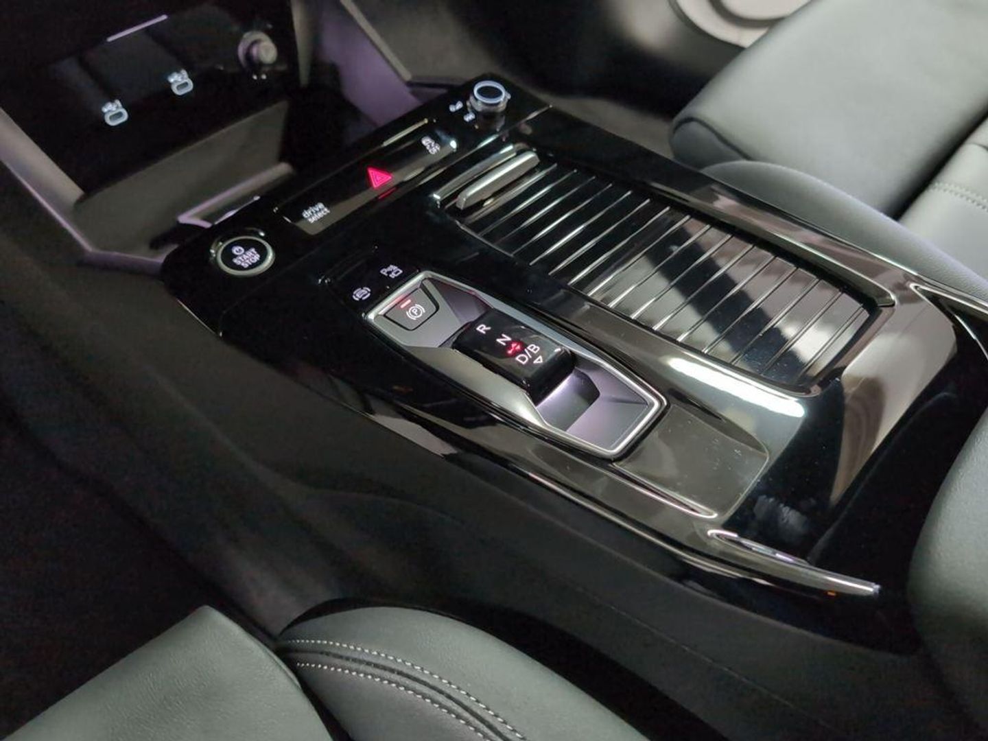 Audi Q6 e-tron S line Quattro 285 kW (388 CV)