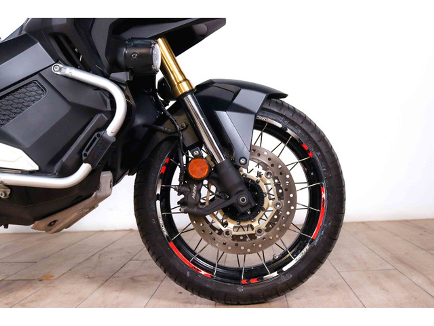 Honda ADV750