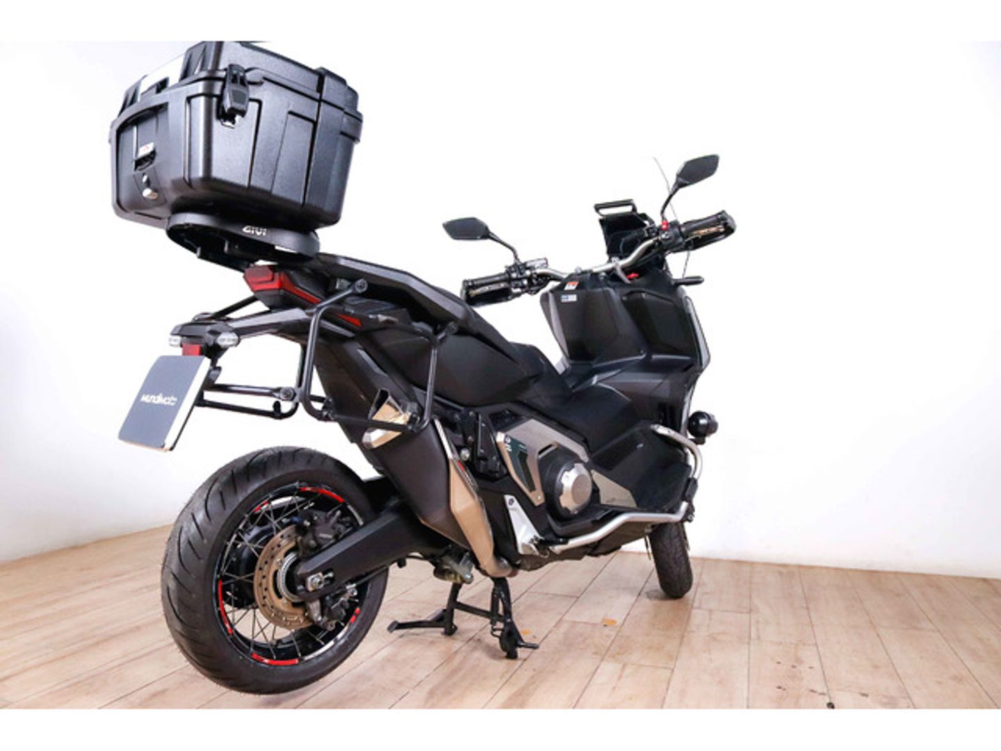 Honda ADV750