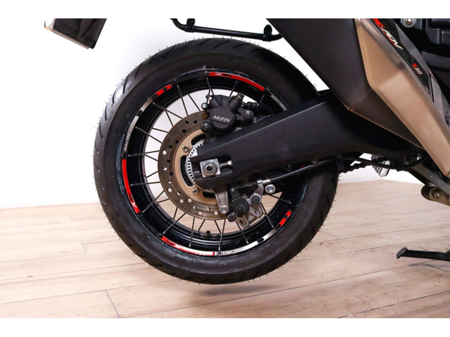 Honda ADV750