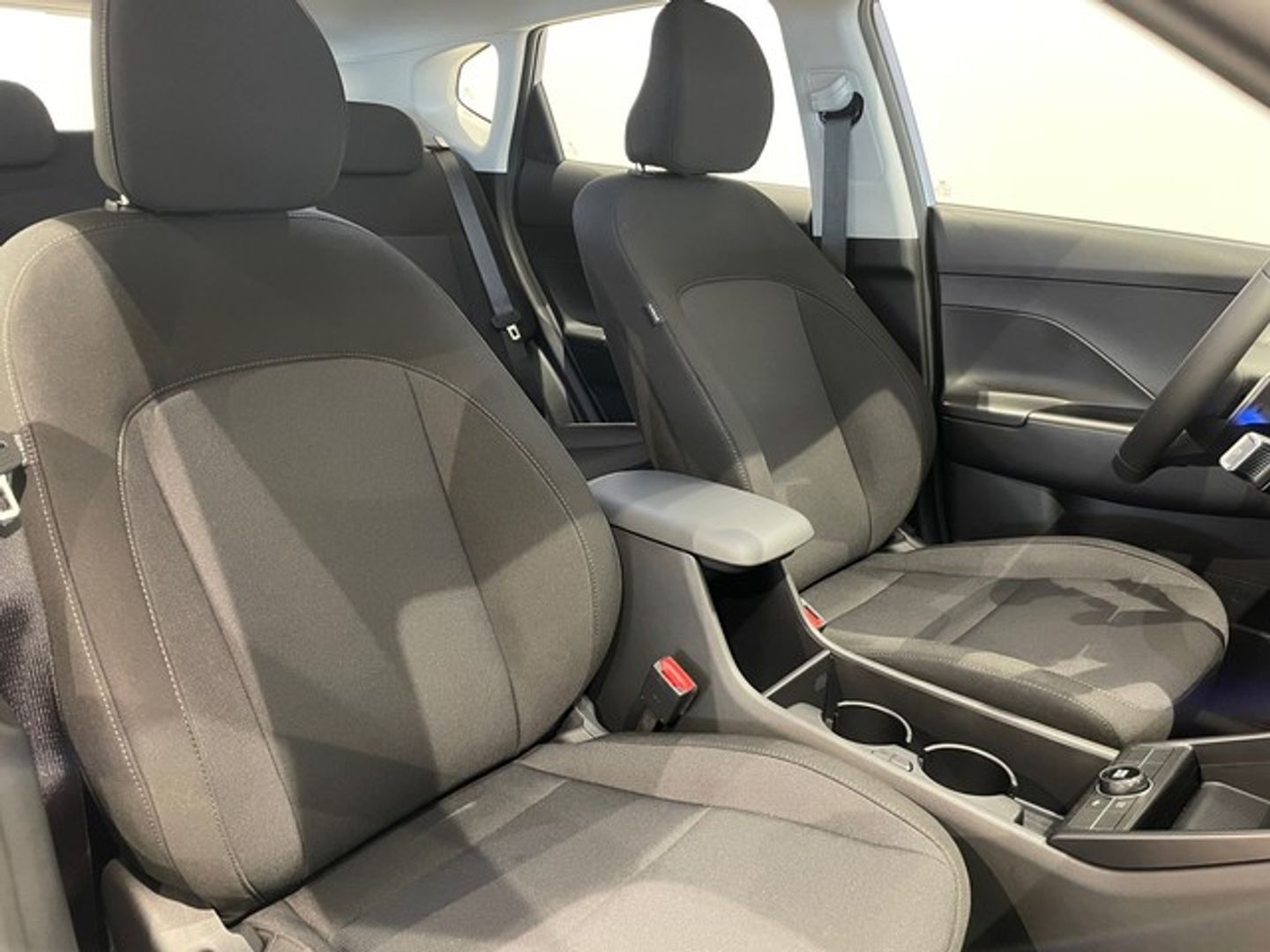 Hyundai Kona 1.6 GDI HEV Maxx DCT 104 kW (141 CV)