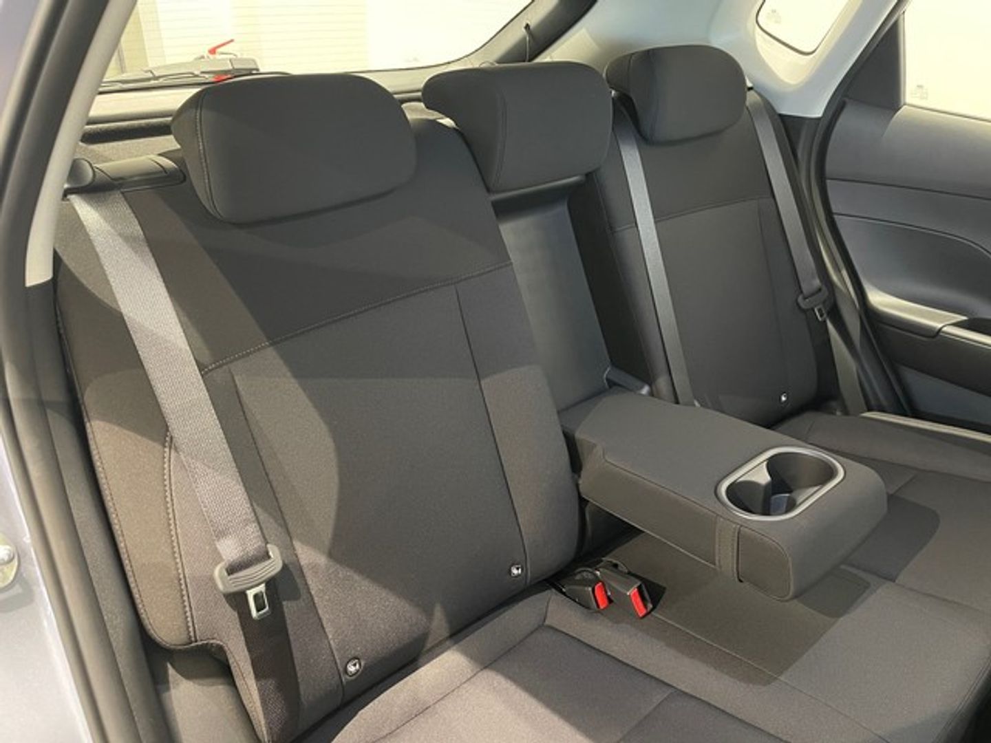 Hyundai Kona 1.6 GDI HEV Maxx DCT 104 kW (141 CV)