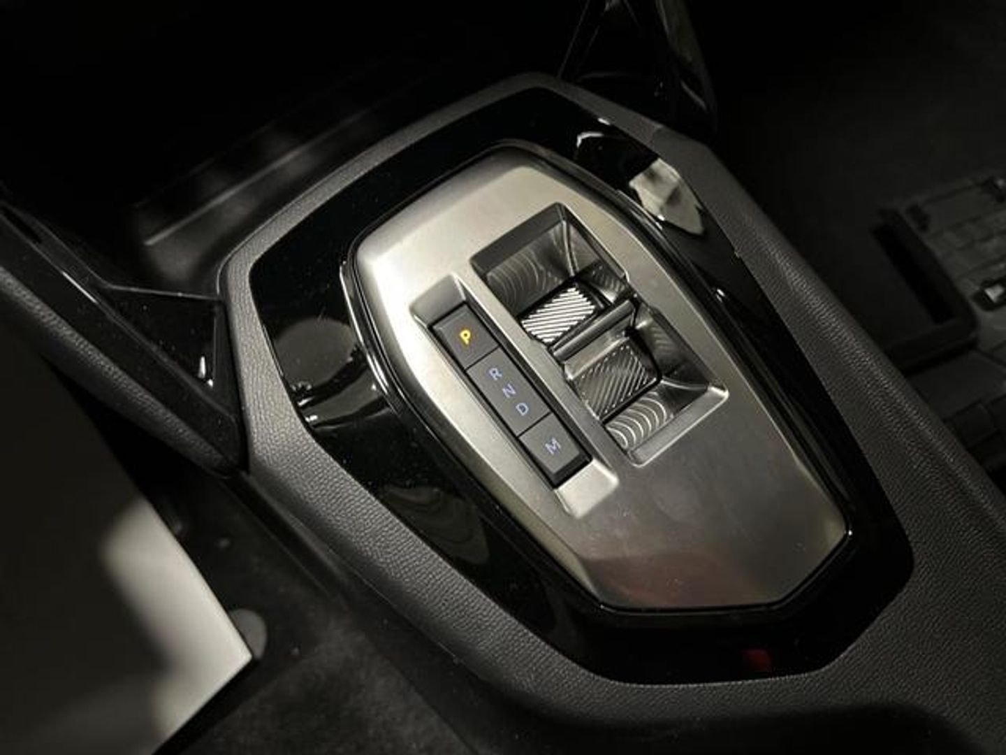 Peugeot 208 Style Hybrid 110 eDCS6 81 kW (110 CV)