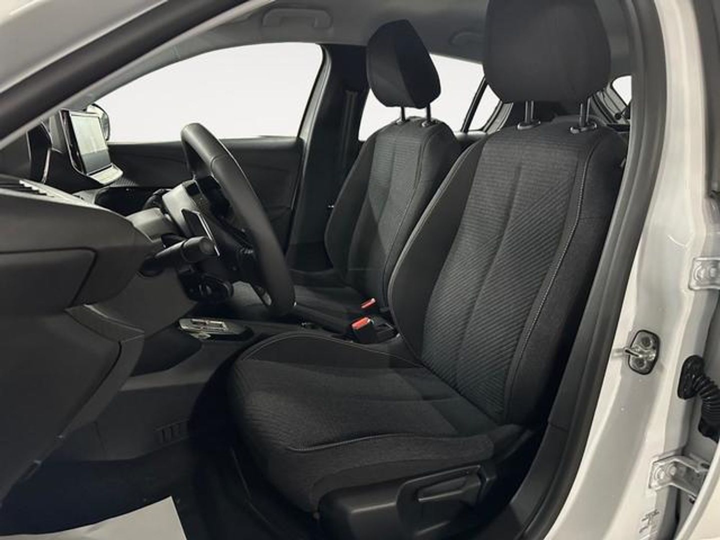 Peugeot 208 Style Hybrid 110 eDCS6 81 kW (110 CV)