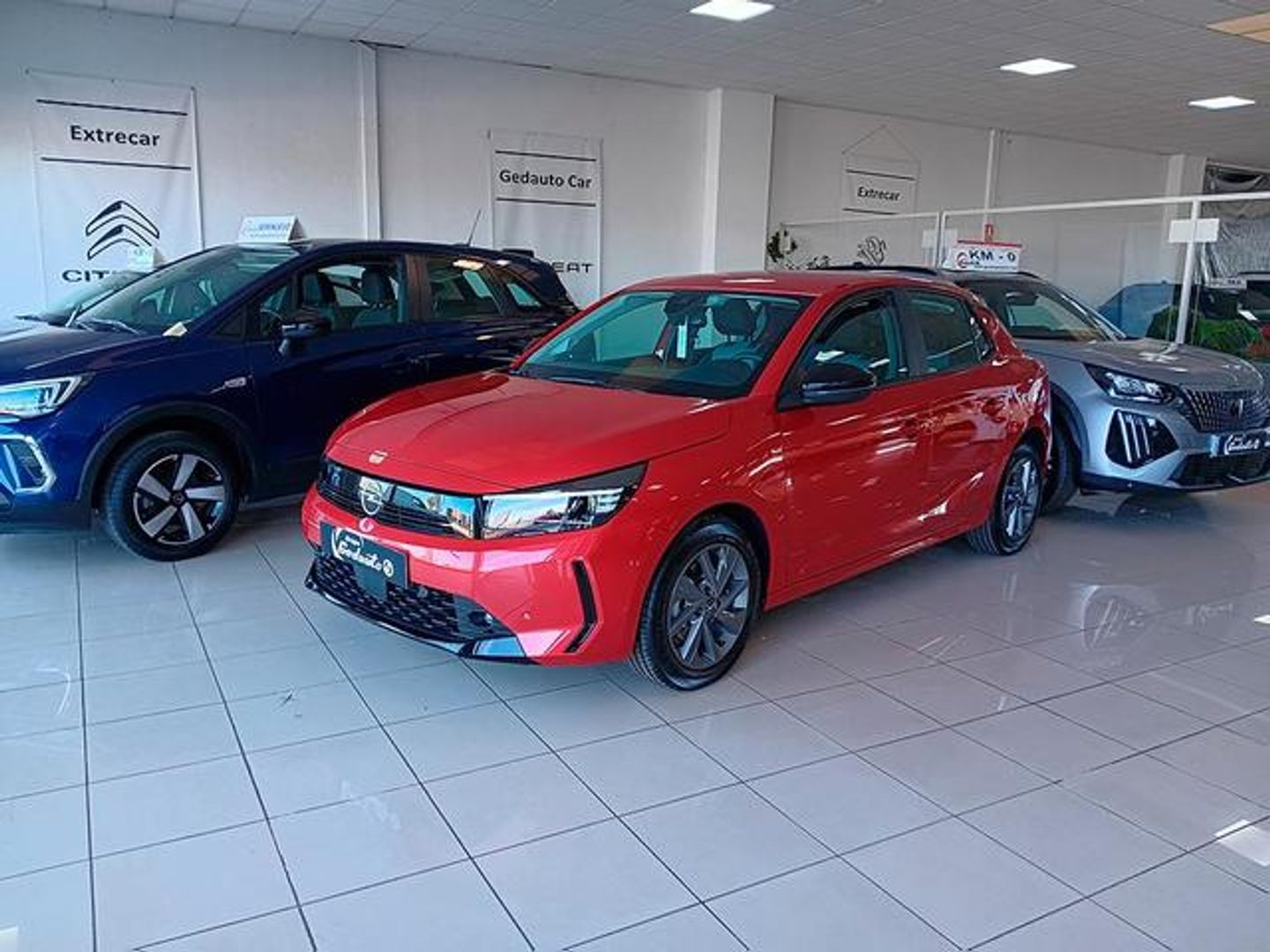 Opel Corsa 1.2 Turbo XHL Edition 74 kW (100 CV) Rojo Sedan