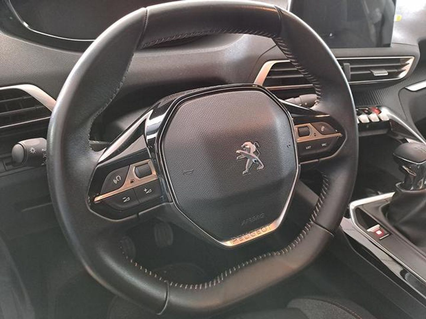 Peugeot 5008 PureTech 130 S&S Active 96 kW (130 CV)