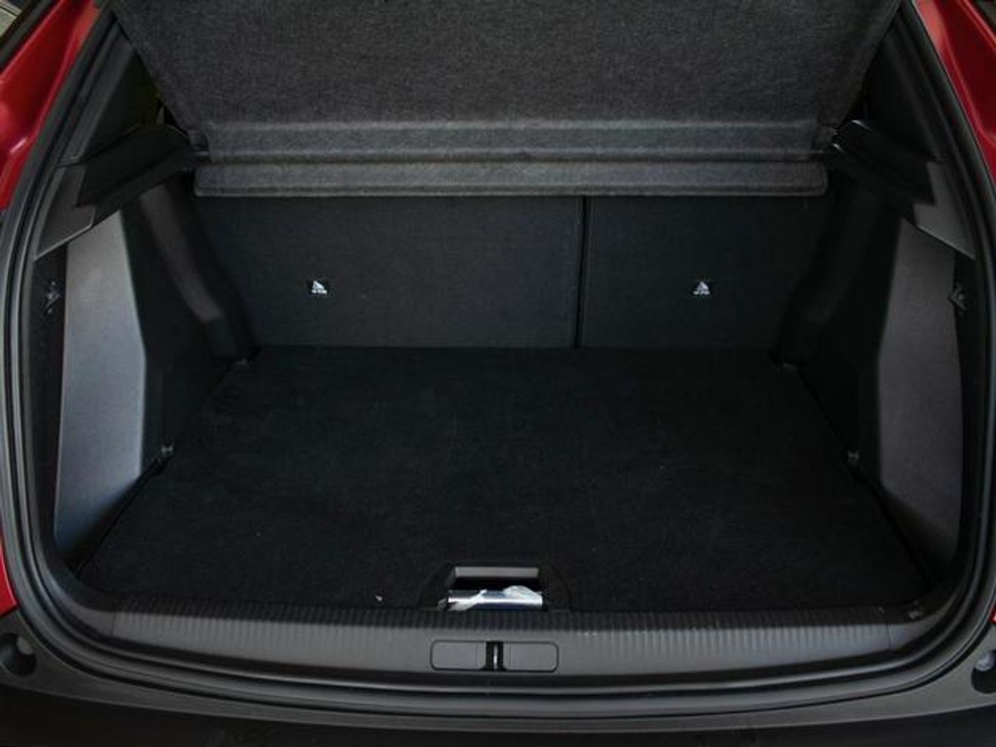 Peugeot 2008 BlueHDi 130 S&S Allure Pack EAT8 96 kW (130 CV)