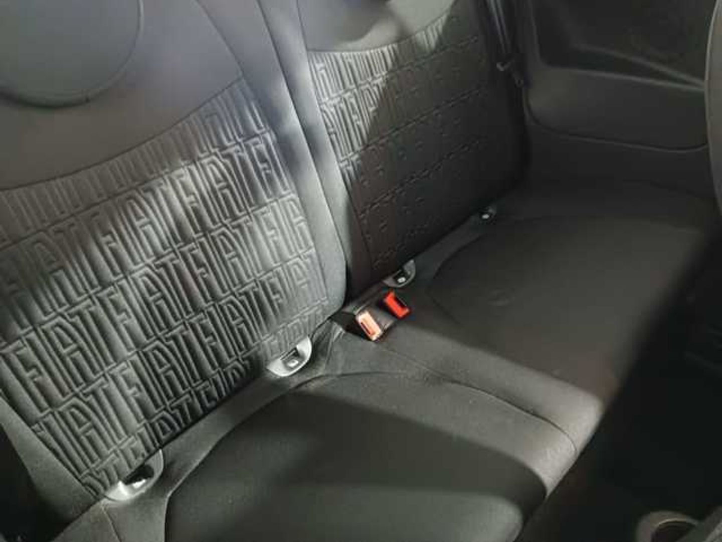 Fiat 500 1.0 Hybrid Monotrim 51 kW (70 CV)