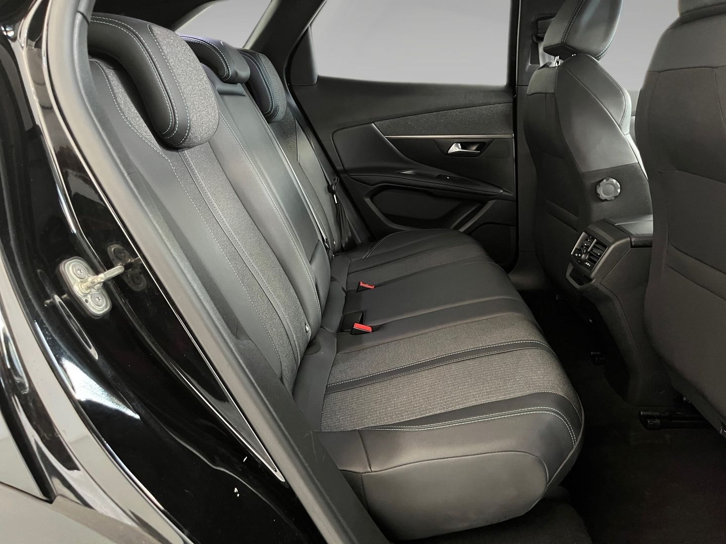 Peugeot 3008 PureTech 130 S&S Allure Pack EAT8 96 kW (130 CV)
