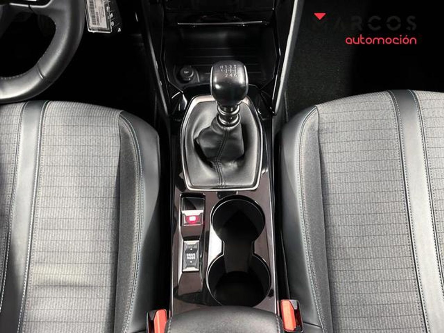 Peugeot 208 PureTech 100 Allure 75 kW (100 CV)