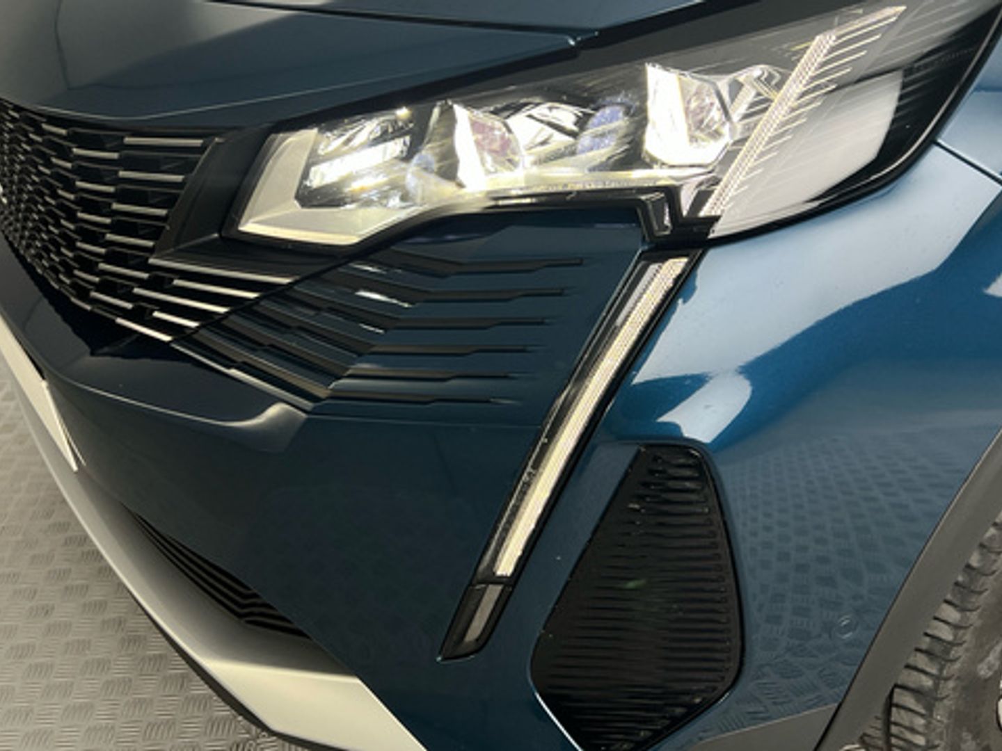 Peugeot 3008 PureTech 130 S&S GT EAT8 96 kW (130 CV)