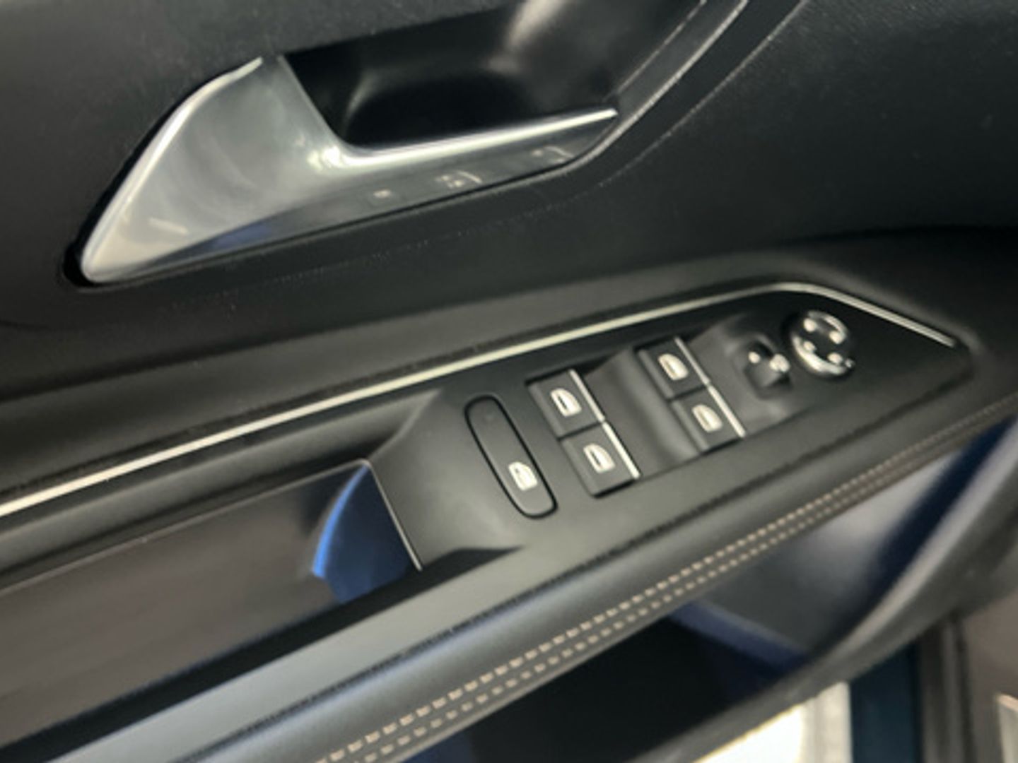 Peugeot 3008 PureTech 130 S&S GT EAT8 96 kW (130 CV)