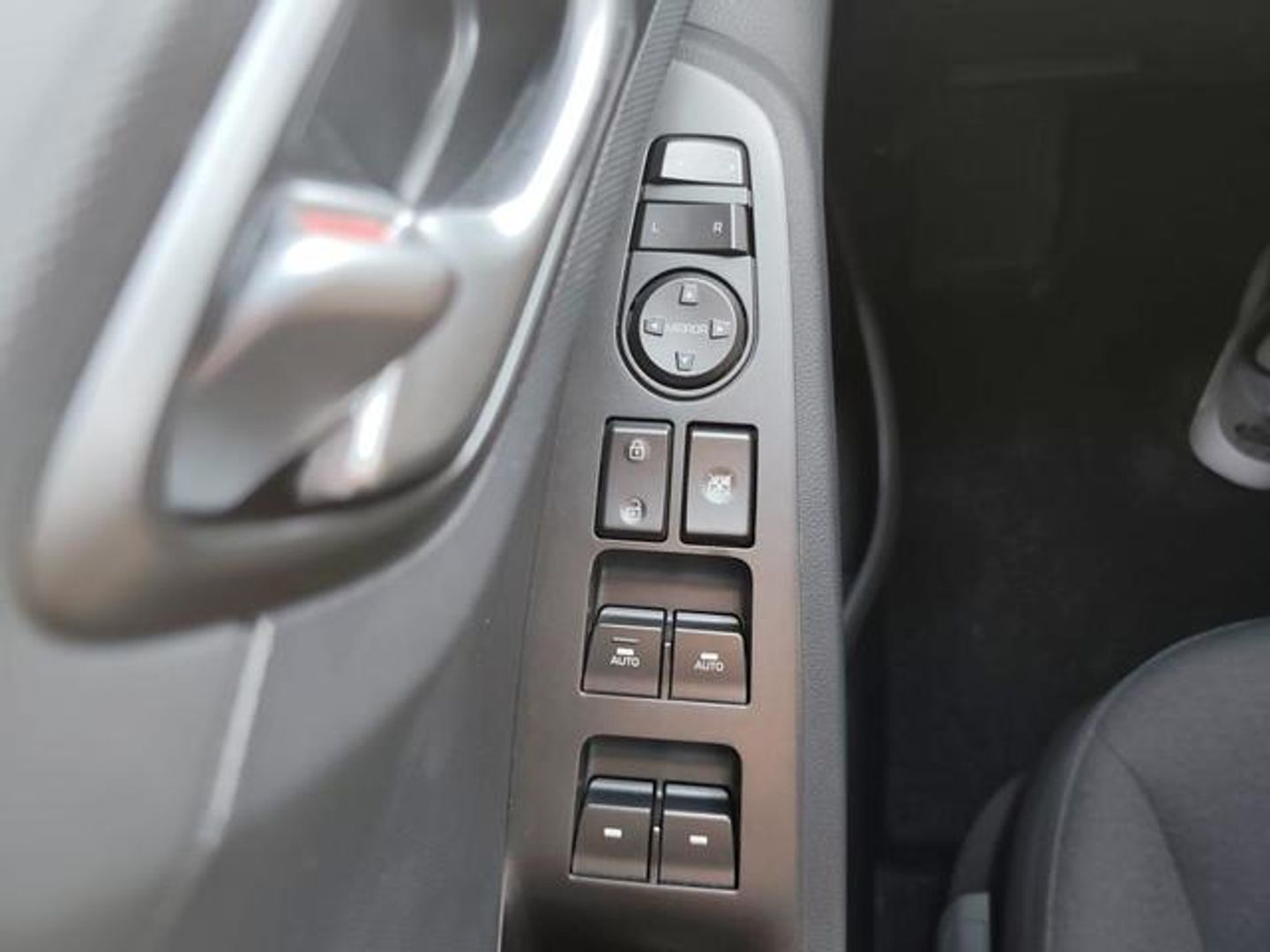 Hyundai Ioniq 1.6 GDI PHEV Tecno DCT 104 kW (141 CV)
