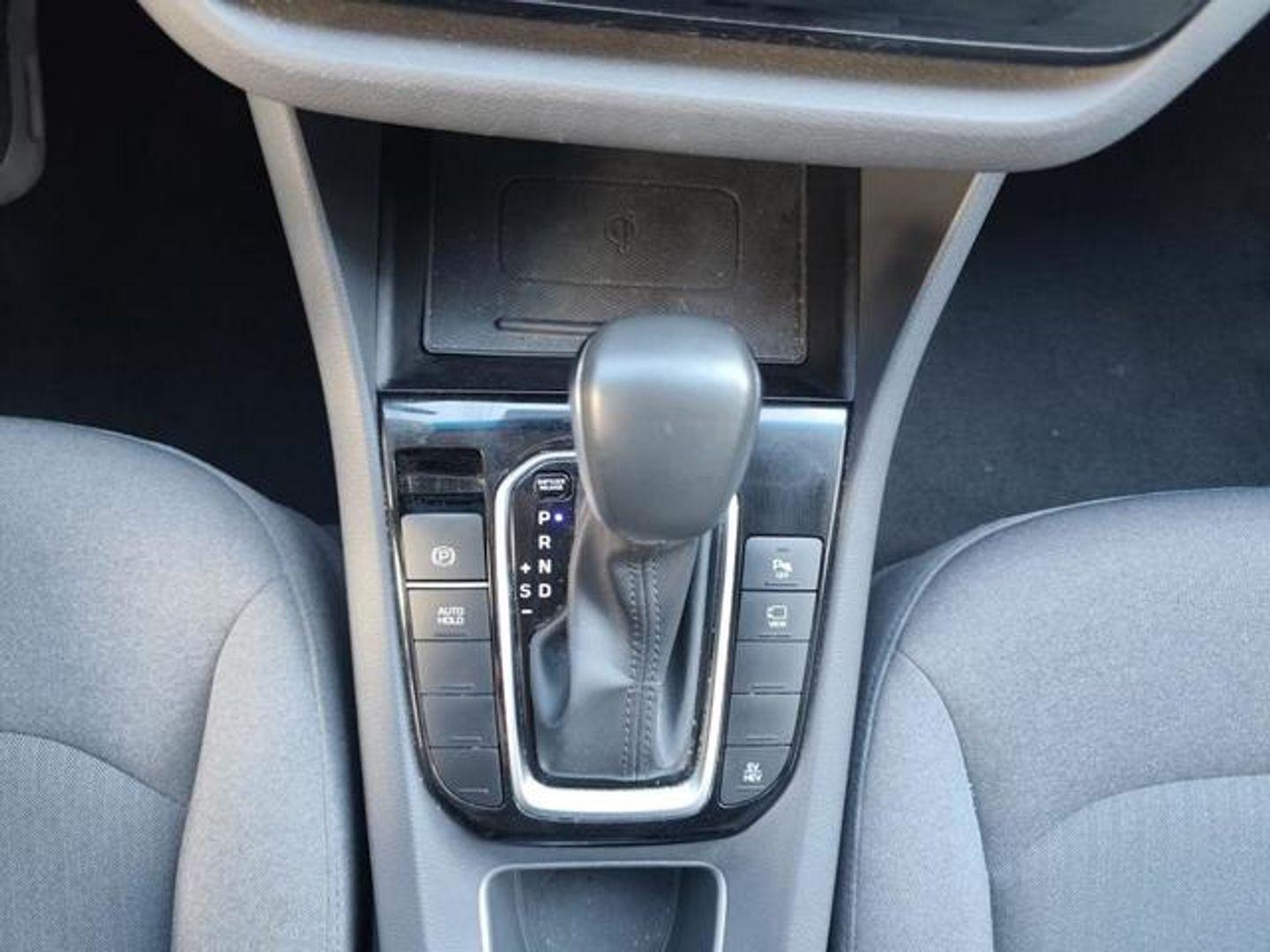 Hyundai Ioniq 1.6 GDI PHEV Tecno DCT 104 kW (141 CV)