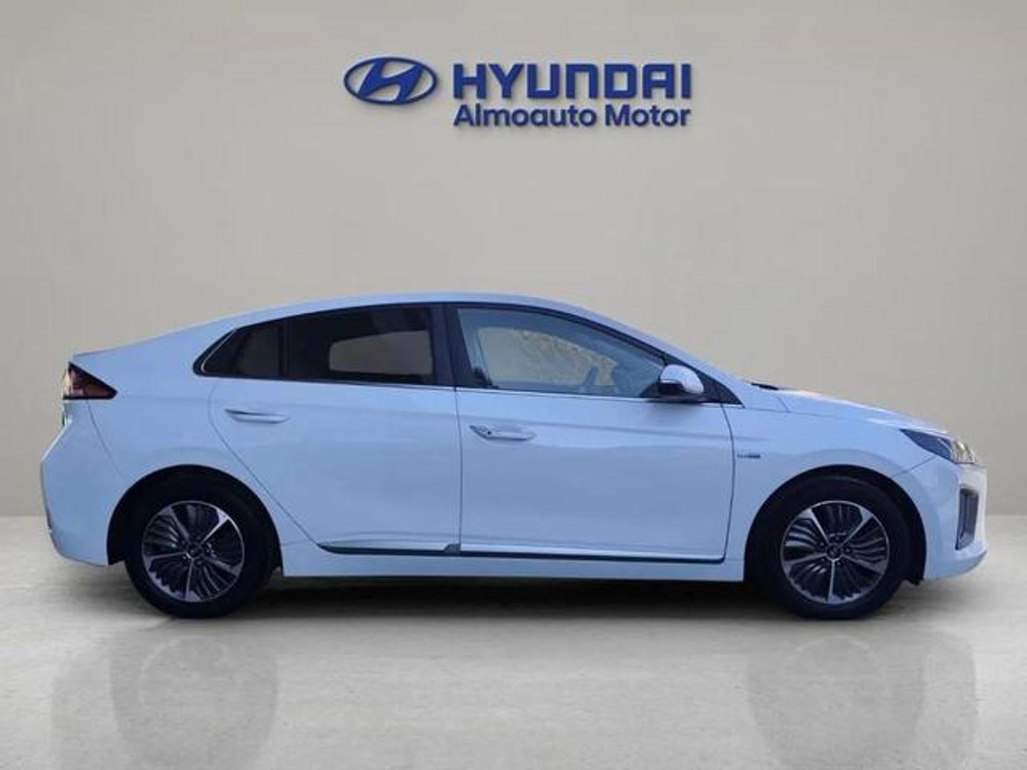 Hyundai Ioniq 1.6 GDI PHEV Tecno DCT 104 kW (141 CV)