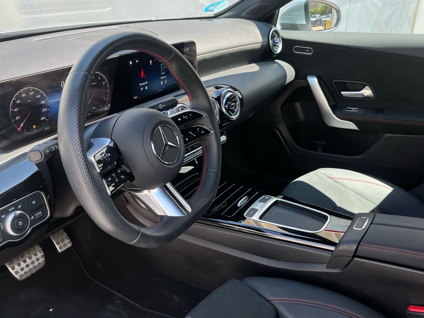 Mercedes-Benz Clase A 180 100 kW (136 CV)