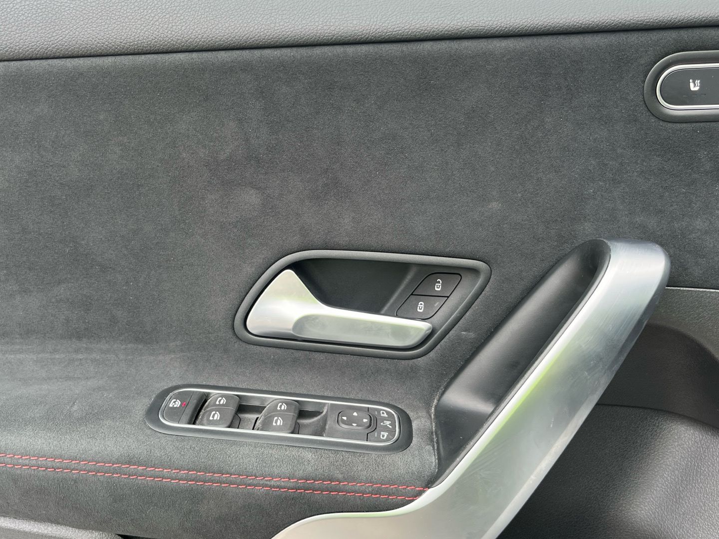 Mercedes-Benz Clase A 180 100 kW (136 CV)