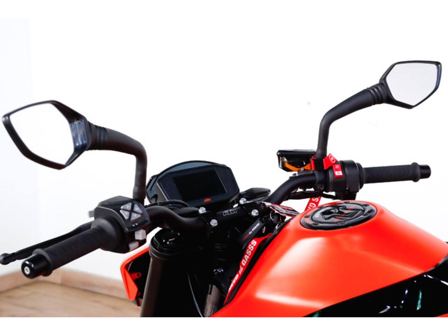 KTM Duke GP 890