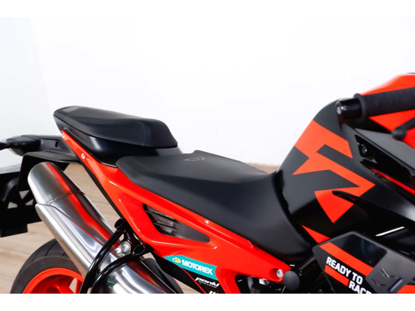 KTM Duke GP 890