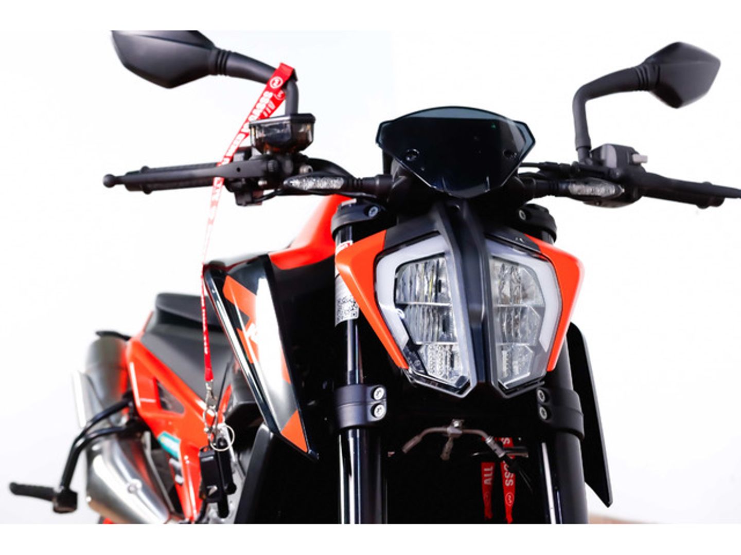 KTM Duke GP 890