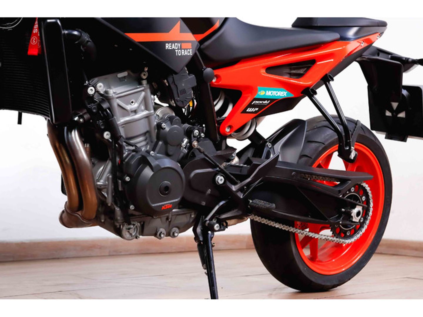 KTM Duke GP 890