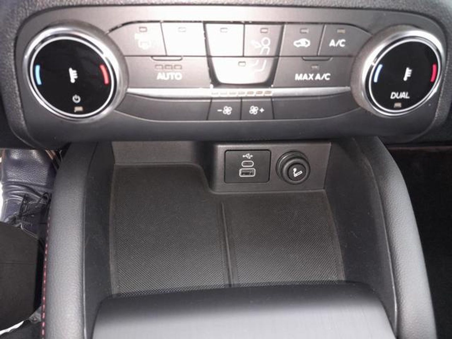 Ford Kuga 2.5 Duratec PHEV ST-Line X Auto 165 kW (225 CV)