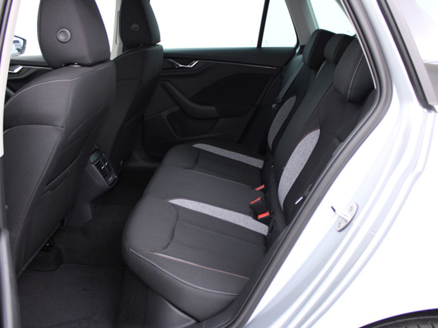 Skoda Kamiq 1.0 TSI Ambition 70 kW (95 CV)
