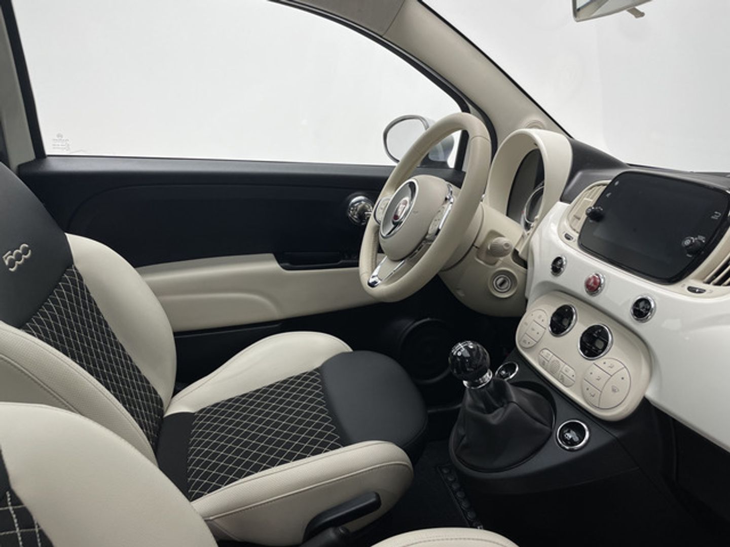 Fiat 500 1.0 Hybrid Dolcevita 51 kW (70 CV)