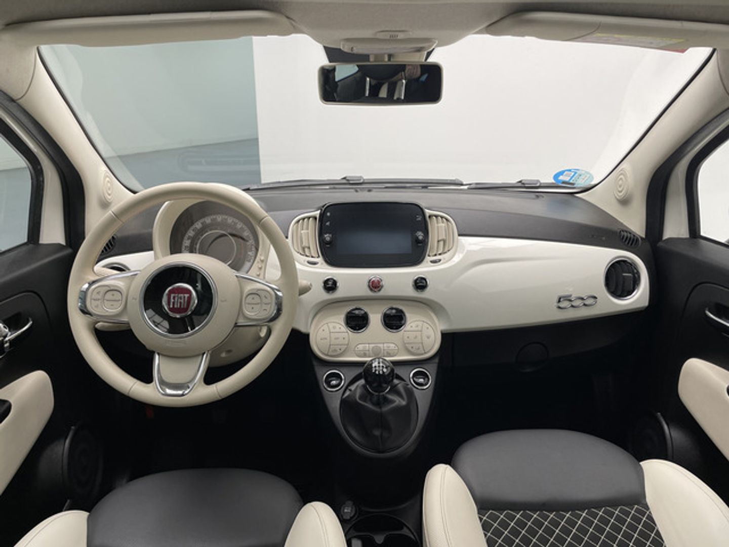 Fiat 500 1.0 Hybrid Dolcevita 51 kW (70 CV)