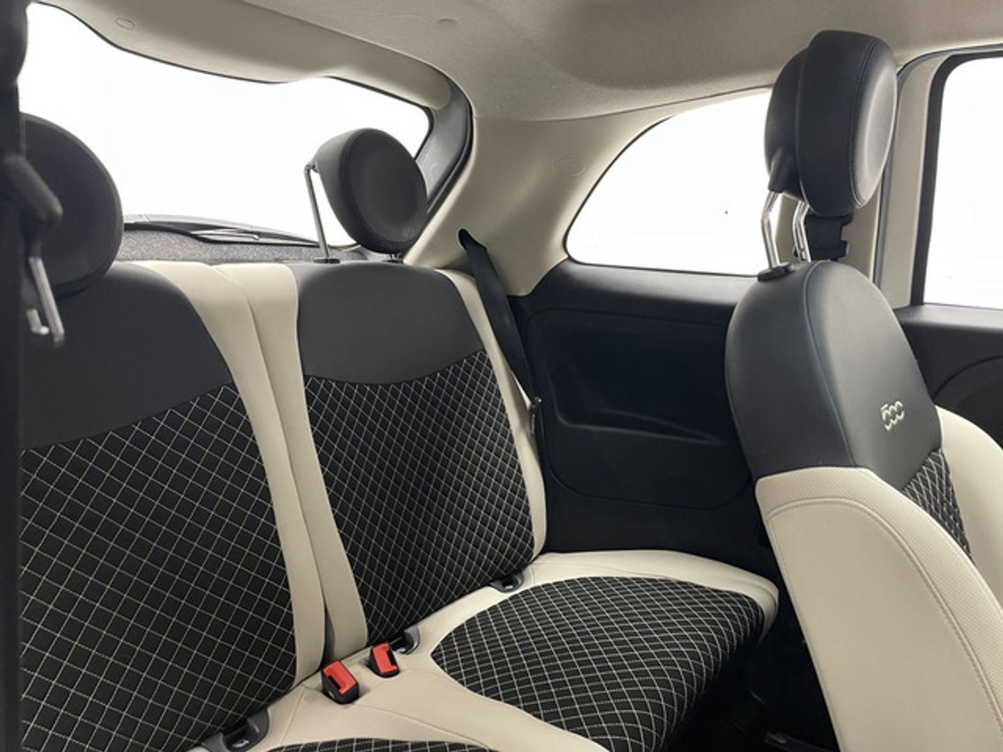 Fiat 500 1.0 Hybrid Dolcevita 51 kW (70 CV)
