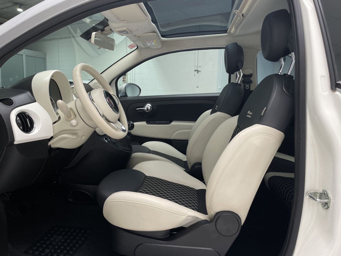 Fiat 500 1.0 Hybrid Dolcevita 51 kW (70 CV)