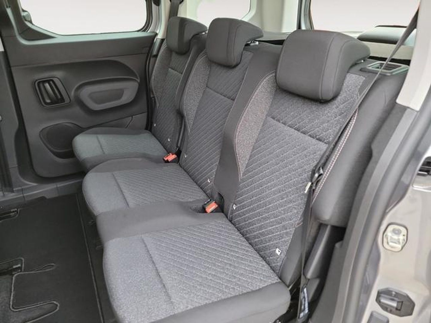 Peugeot Rifter BlueHDi 130 S&S Allure Long 96 kW (130 CV)
