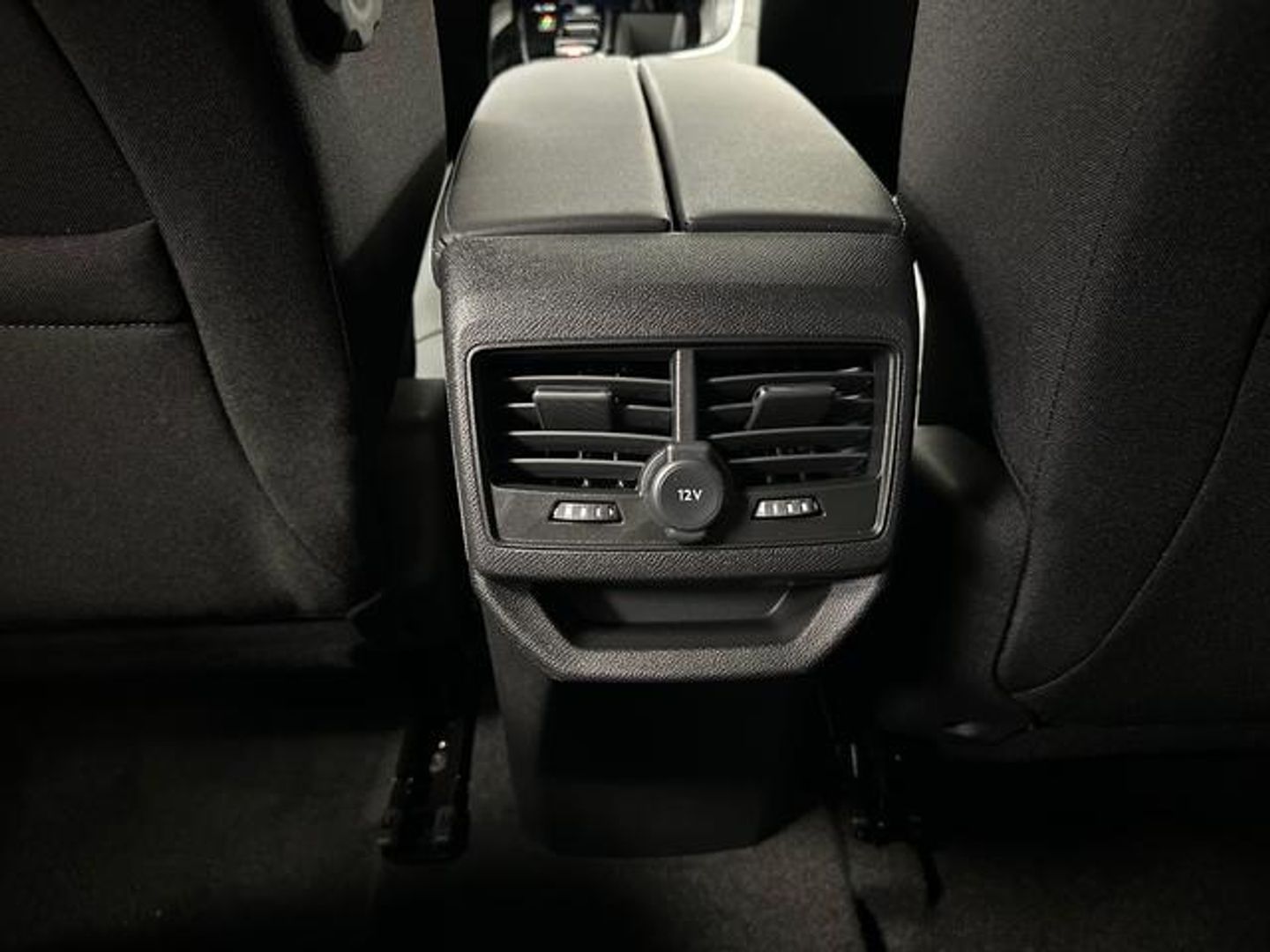 Peugeot 5008 Hybrid 1.2 Allure Pack eDCS6 100 kW (136 CV)
